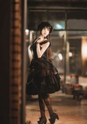欧美唇妆抖音_蓝光电影免费在线