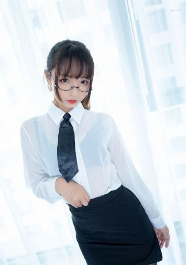 情侣头像黑白欧美抱猫_1080P免费观看超清
