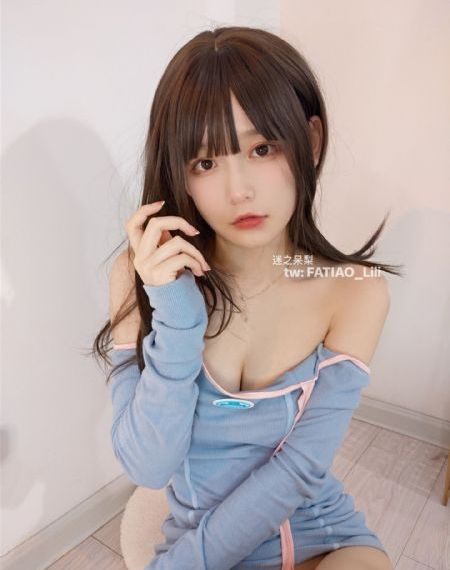 2017长裙欧美复古_4K免费观看