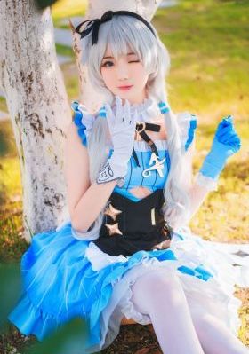 国产动漫美女没有穿衣服的图片_蓝光在线播放观看